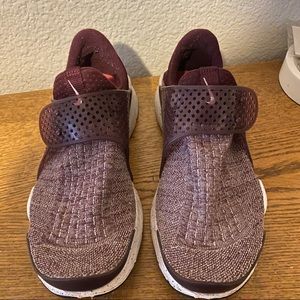 NIKE sneakers maroon